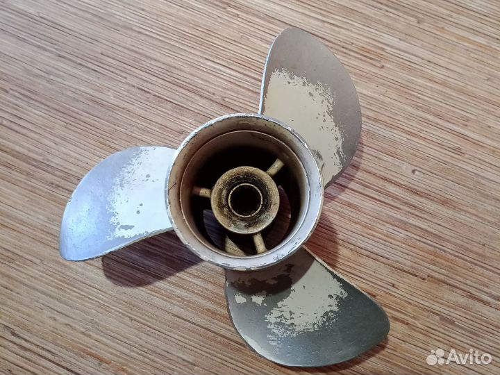 Винт гребной Solas 9,9