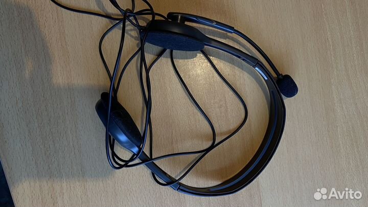 Наушники с микрофоном