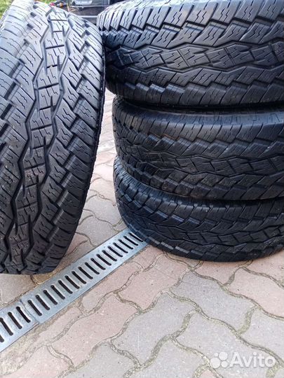 Toyo Open Country A/T Plus 285/70 R17 121S