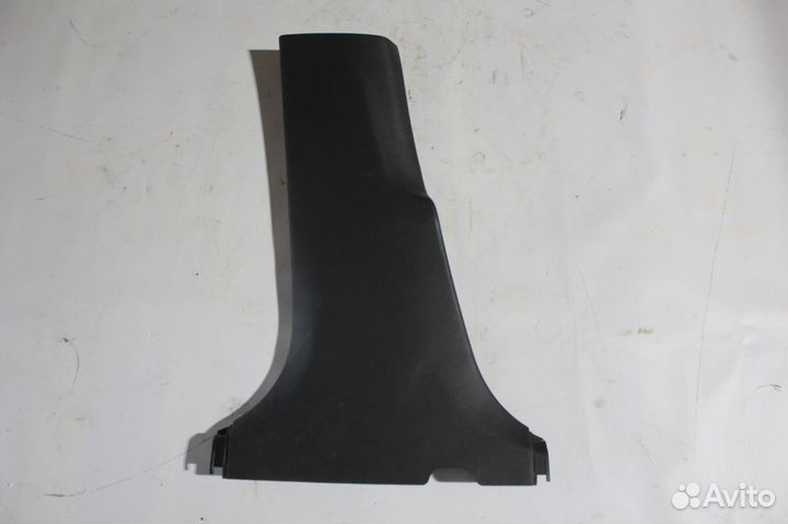 Обшивка центральной левой стойки Toyota Corolla