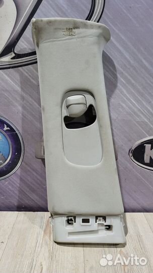 Обшивка средней стойки накладка ремня безопасности