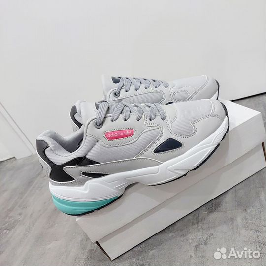 Кроссовки женские adidas falcon 36 37 38 39 40 41