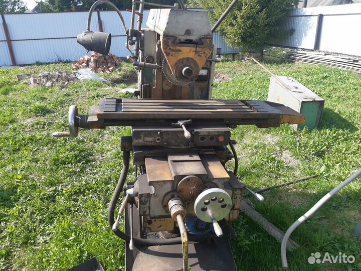 Токарный станок по металлу