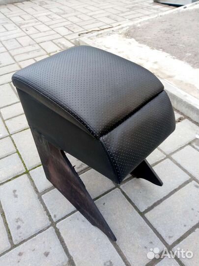 Подлокотник на kia rio 4