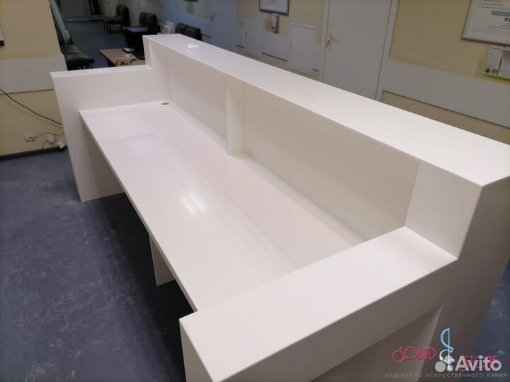 Ресепшн стойка из искусственного камня под заказ