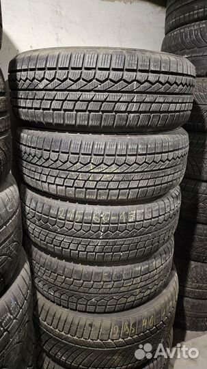 Toyo Open Country W/T 215/60 R17 96V