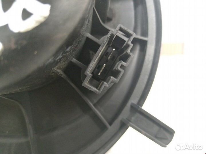 Моторчик печки для Volkswagen Caddy 3 8451026000