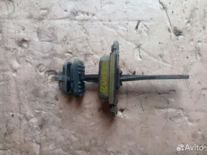 Ограничитель двери передний левый Rover 45