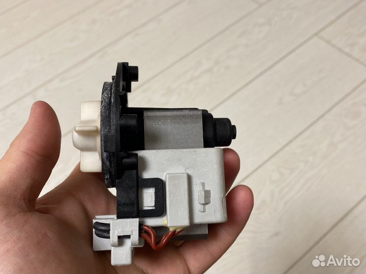 Моторчик сливной для стиральной машинки