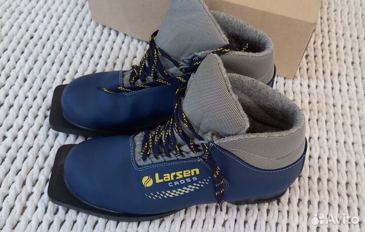 Лыжные ботинки Larsen новые 40 размер