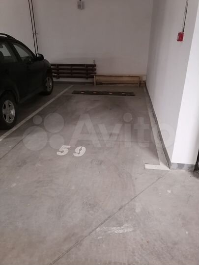 Машиноместо, 14 м²