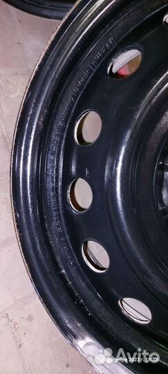 Штампованный диск r 16