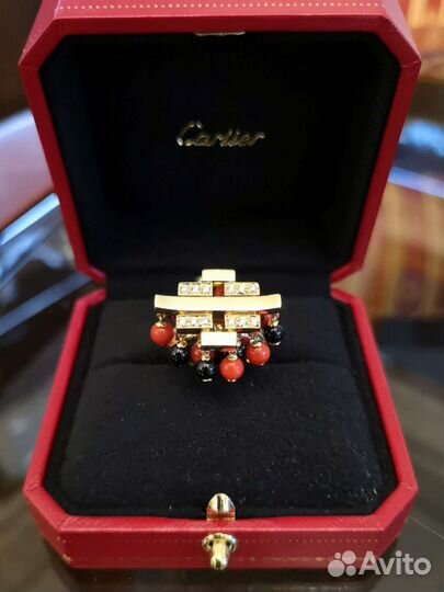 Золотое кольцо в стиле Cartier с бриллиантами