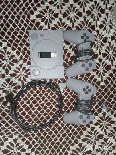 Консоль PlayStation 1