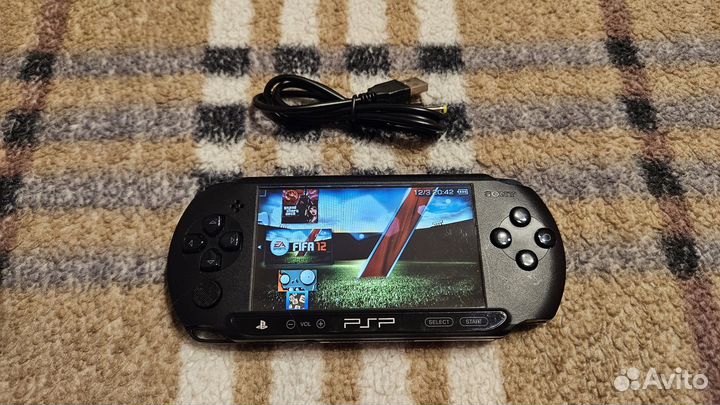 Sony PSP прошита, много игр