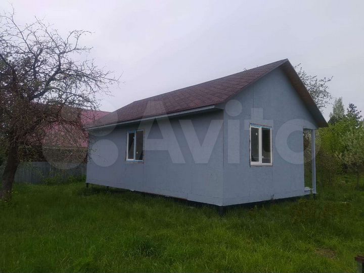 Дом 48,5 м² на участке 6 сот.