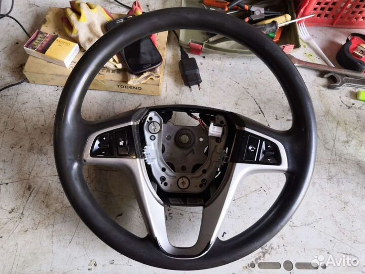 Руль, рулевое колесо hyundai solaris 1