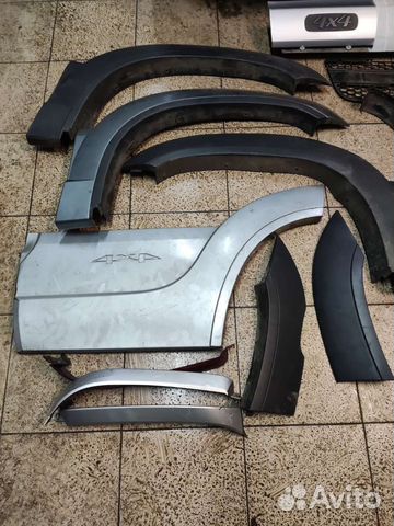 Молдинги. Нива Шевроле. Бертона. 2123