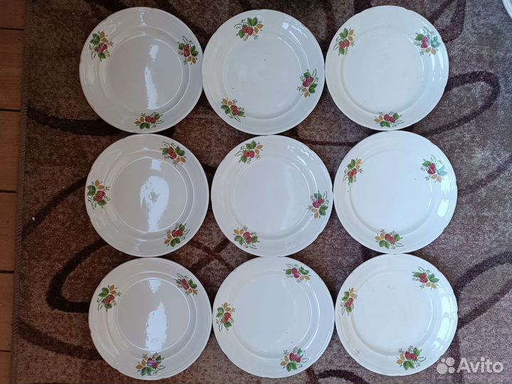 Набор столовой посуды тарелки