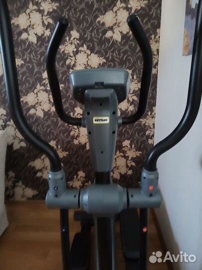 Описание Эллиптический тренажер kettler Axos Cros