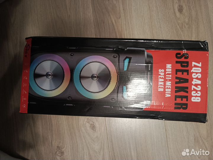 Колонка с микрофоном