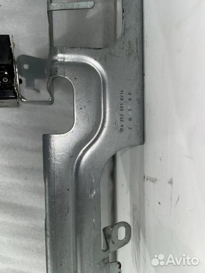 Кронштейн (крепление) Mercedes-Benz GLC-Класс