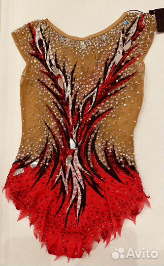 Купальник для художественной гимнастики красный