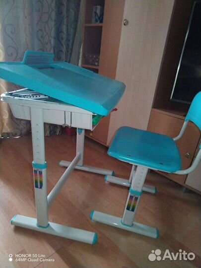 Растущая парта и стул бу