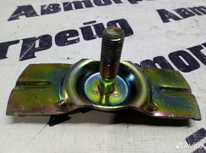 Крепление запасного колеса Mitsubishi Airtrek CU5W