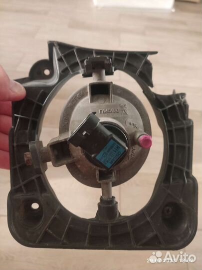 Правая противотуманная фара Ford Escape Тайванец