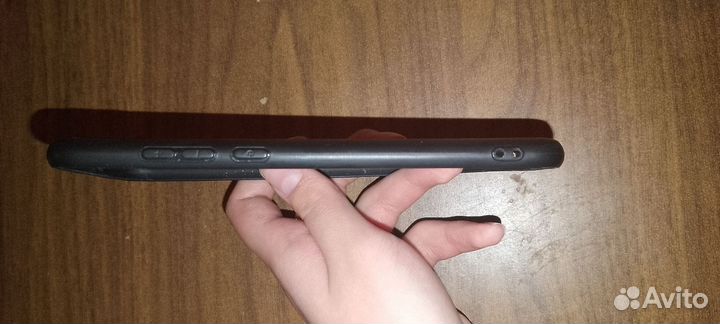 Продам чехол на телефон Huawei Honor 10lite