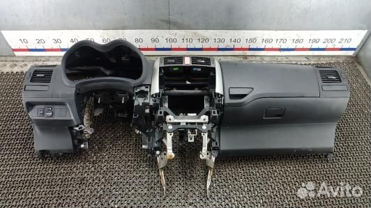 Панель приборов (торпедо) toyota auris E150 (9BL11