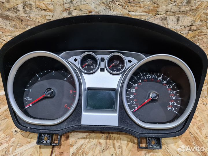 Приборная панель, щиток приборов Ford Kuga 1