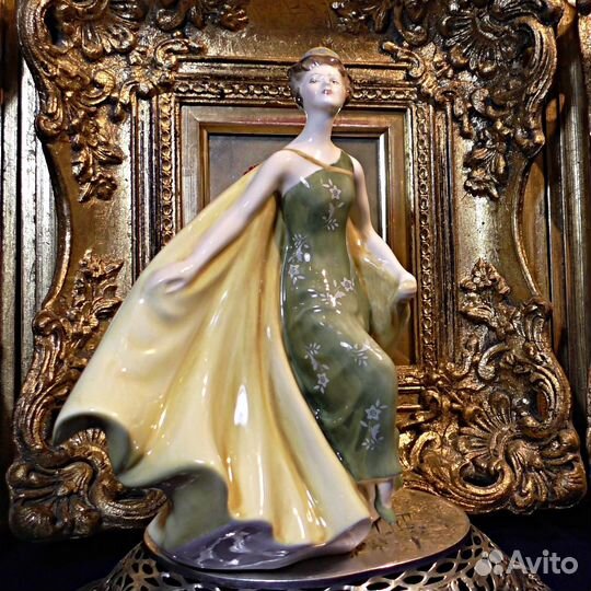 Александра.Статуэтка.Royal Doulton.Фарфор