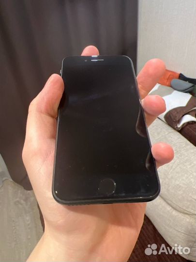 iPhone SE (2020), 64 ГБ