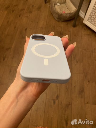 Чехол на iPhone 13