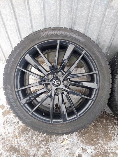 Колеса на Toyota r18 зимние