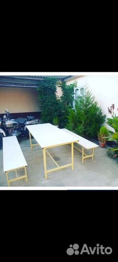 Стол со стульями