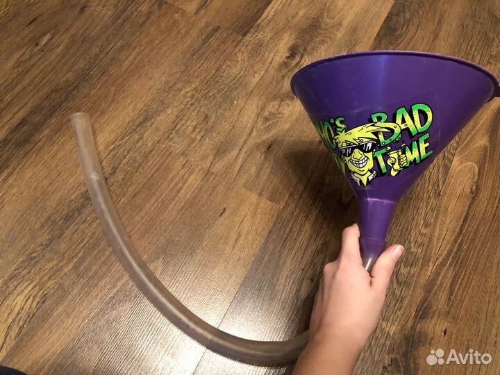 Пивной бонг - Beer bong (Пивной бокал)