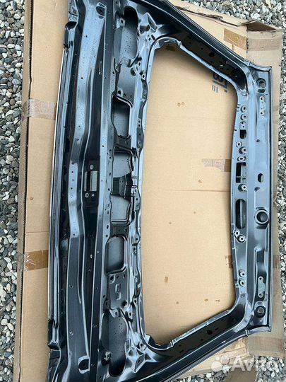 Крышка багажника на lc 200
