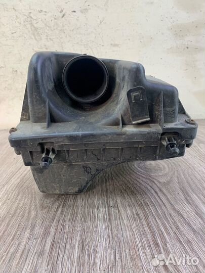 Корпус воздушного фильтра Opel Astra H универсал