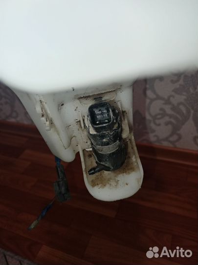 Бачок омывателя kia rio 3 оригинал с насосом