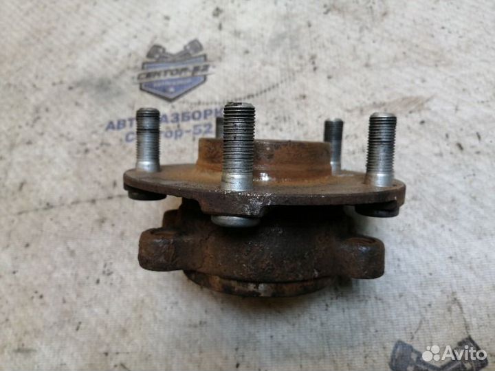 Ступица передняя Nissan Qashqai J10