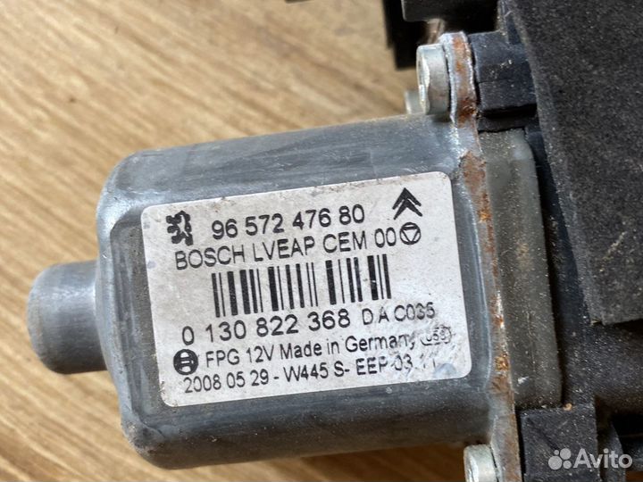 Peugeot 308 водительский стеклоподъёмник