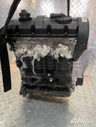 Двигатель AXC Volkswagen Transporter T5 1.9 Дизел