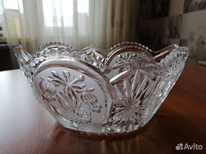 Ваза хрустальная