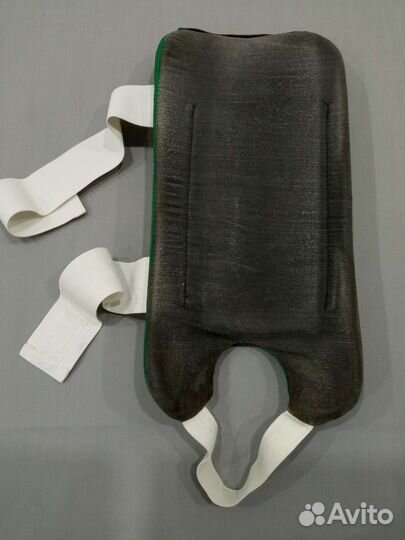 Щитки на голень