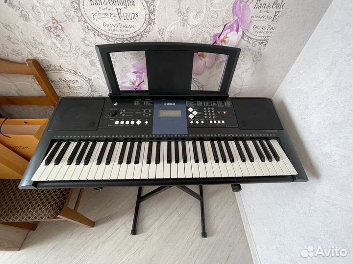 Синтезатор yamaha psr e333 в идеальном состоянии