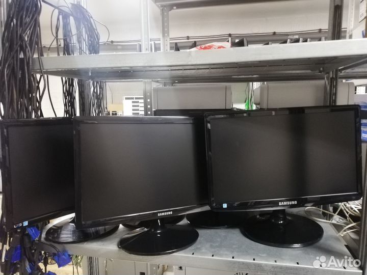 Монитор широкоформатный Samsung 19 дюймов wled