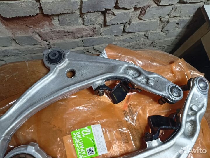 Передние рычаги Ниссан Теана J32 2.5л